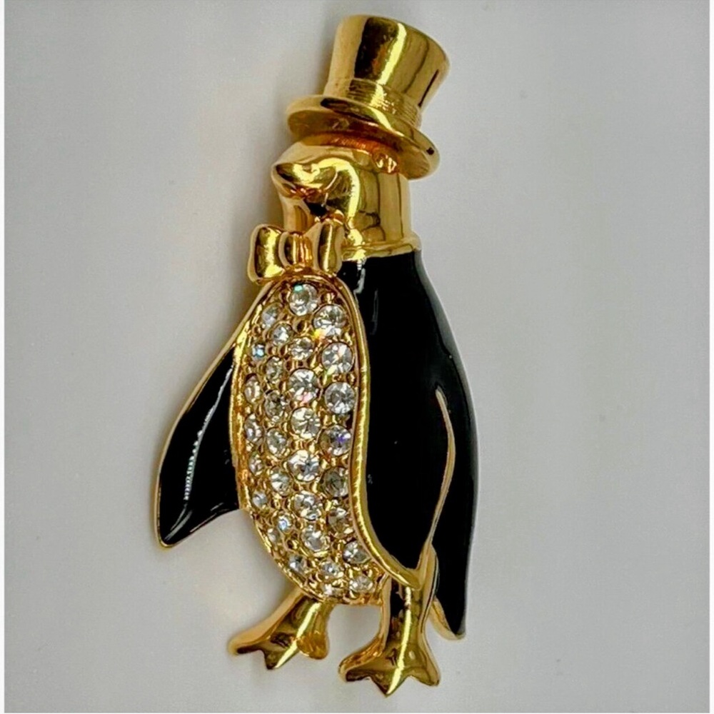 VINTAGE Swarovski Crystal & Black Enamel Top Hat & Tux Penguin Brooch